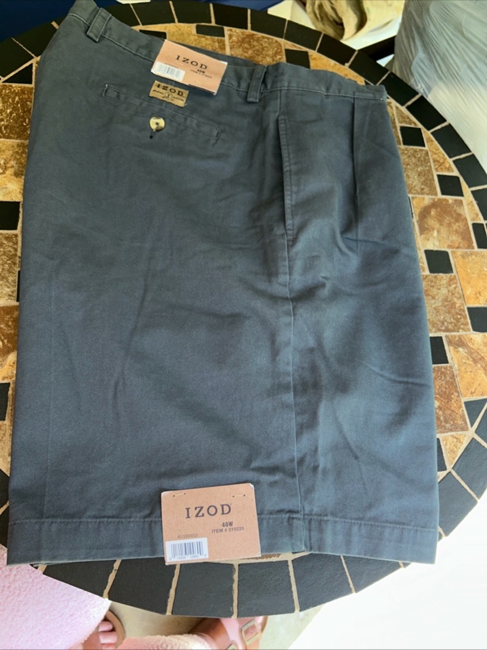 Izod Shorts Size 40 Blue Pleated Chino Navy Blue 9” Inseam Pockets Logo New!